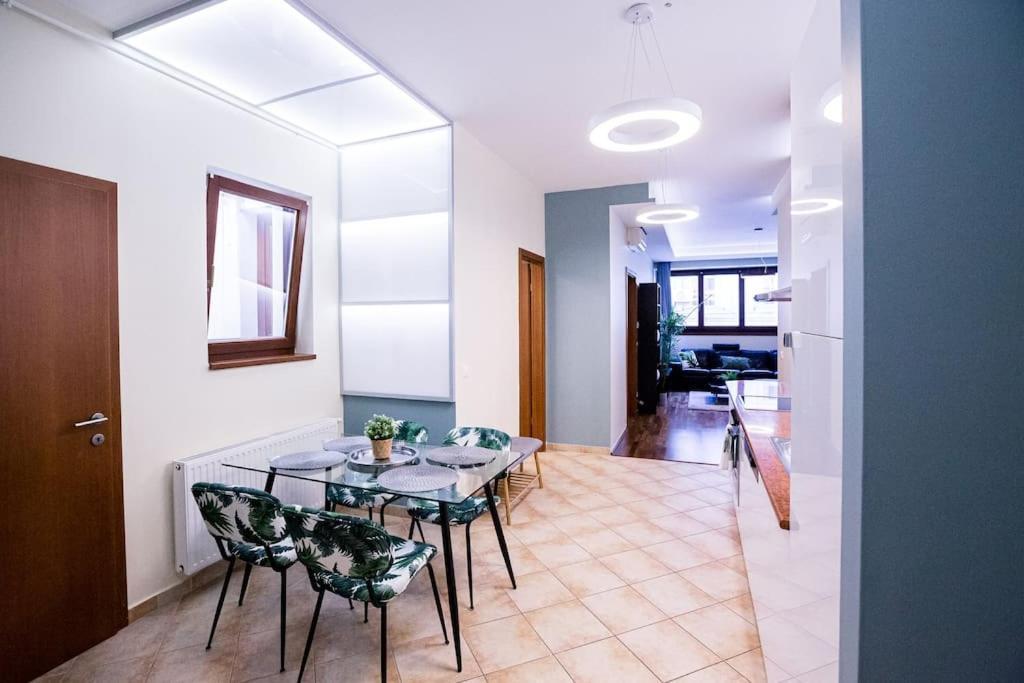 Urban Jungle Apartment In The Citycenter Budapest Exterior photo